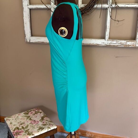 Toad and co aquaflex green dress size medium strappy built in bra athletic sport - Picture 3 of 10